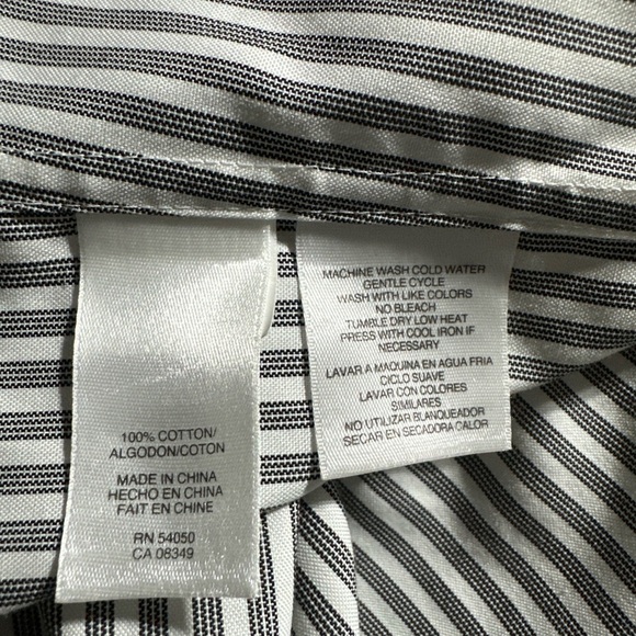 Jones New York Signature Gray & White Striped Button-Down Shirt – Size M - Picture 4 of 6